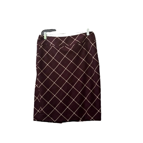The Limited Pencil Skirt Burgundy Purple Plaid Lined Back Zip and Slit Size 6 - Picture 3 of 5
